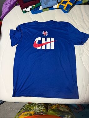 Nike Blue Chicago Cubs 'CHI' Graphic Short Sleeve Tee